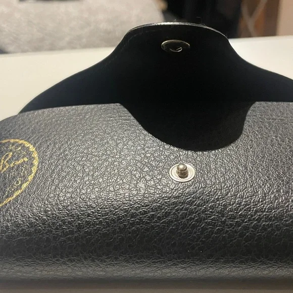 Ray-Ban Black Leather Glasses Case - Picture 2 of 2